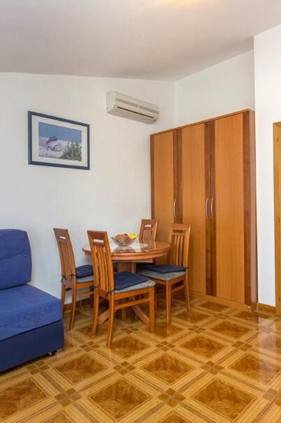 Apartments Tonimir Vodice Exteriör bild